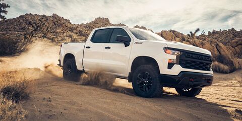 2025 Chevrolet Silverado 1500 Custom Trail Boss in sand