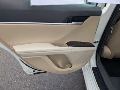 2023 Toyota Camry Hybrid LE