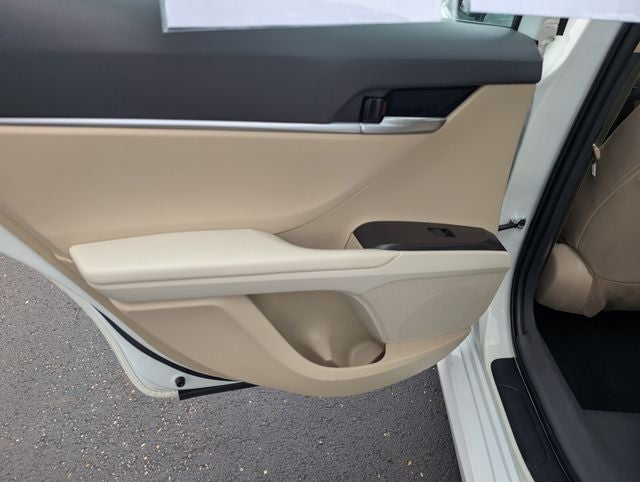 2023 Toyota Camry Hybrid LE