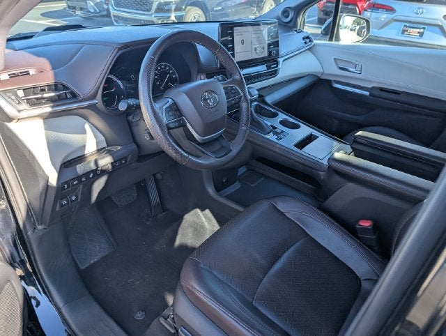 2023 Toyota Sienna Platinum 7 Passenger