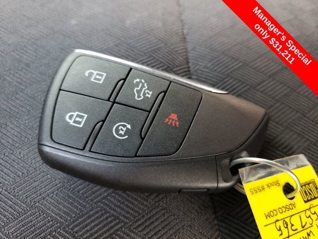 2022 Chevrolet Silverado 1500 4WD Crew Cab 147" Custom