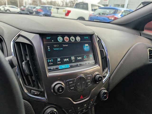 2017 Chevrolet Cruze LT