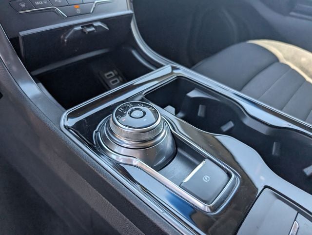 2020 Ford Edge SE