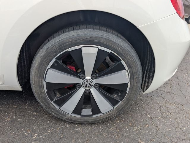 2012 Volkswagen Beetle 2.0 TSi