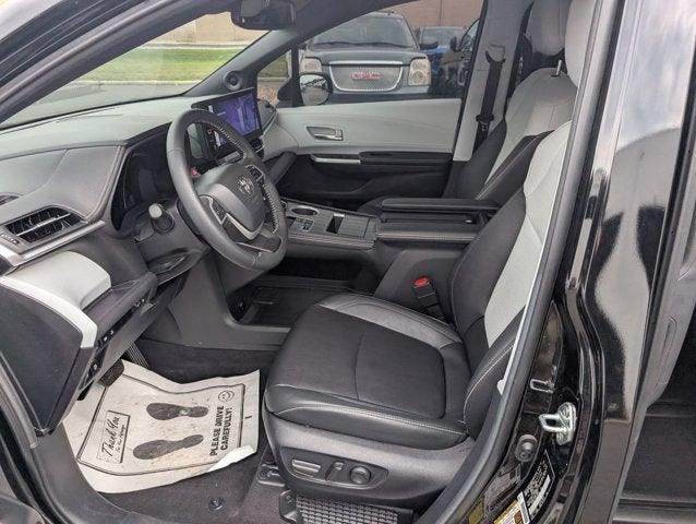 2025 Toyota Sienna XSE