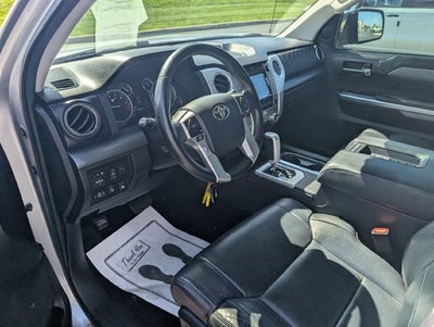 2017 Toyota Tundra 4WD Platinum