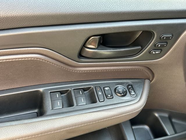 2019 Honda Odyssey EX-L w/Navigation and Rear Entertainment System