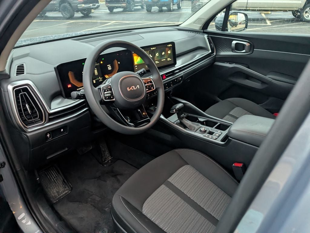 2025 Kia Sorento LX