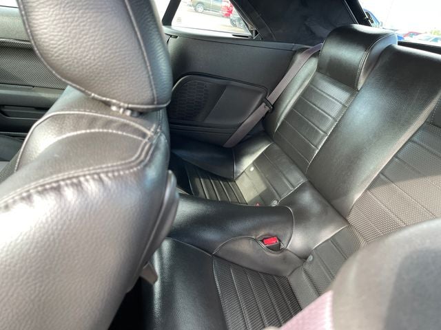 2005 Ford Mustang GT Deluxe