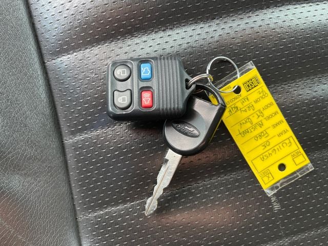 2005 Ford Mustang GT Deluxe