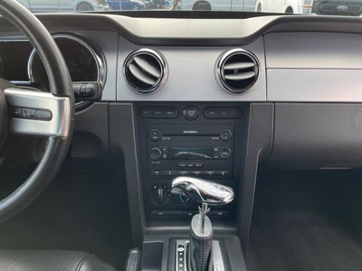 2005 Ford Mustang GT Deluxe