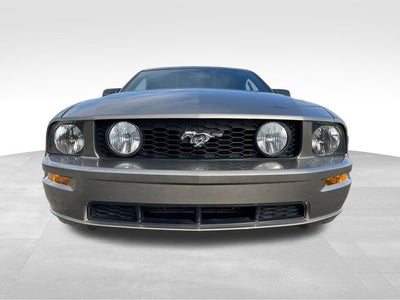2005 Ford Mustang GT Deluxe