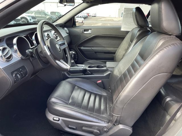 2005 Ford Mustang GT Deluxe