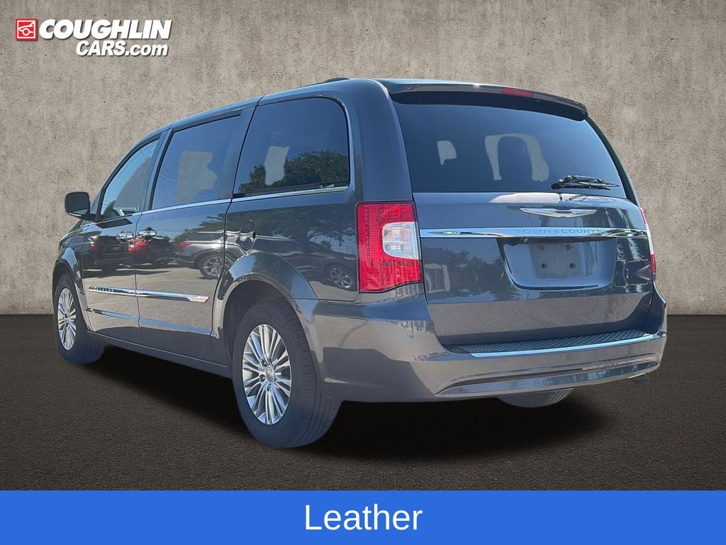 2015 Chrysler Town & Country Touring-L