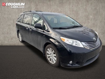 2017 Toyota Sienna XLE 7 Passenger