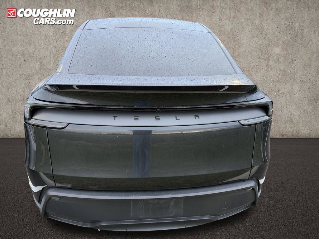 2026 Tesla Model Y Base