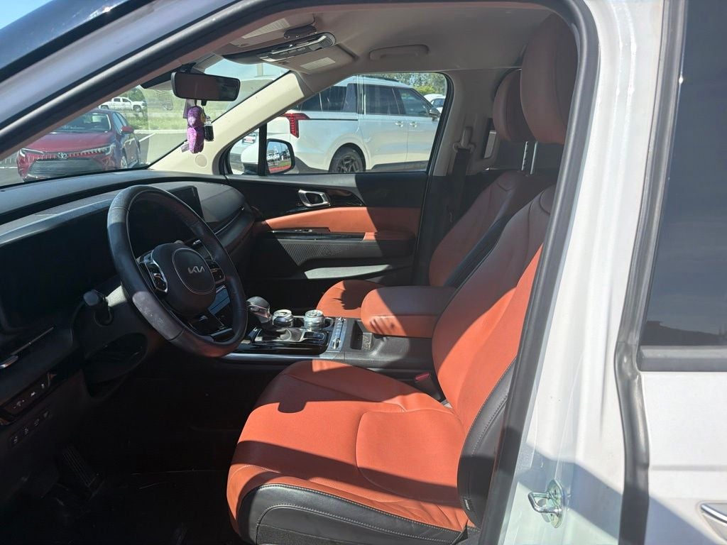 2024 Kia Carnival SX