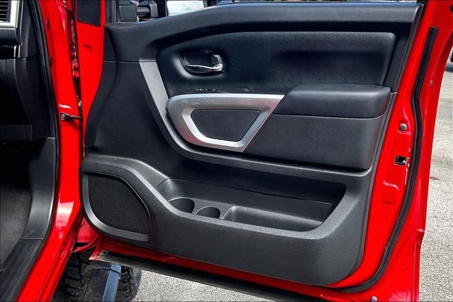 2021 Nissan Titan SV