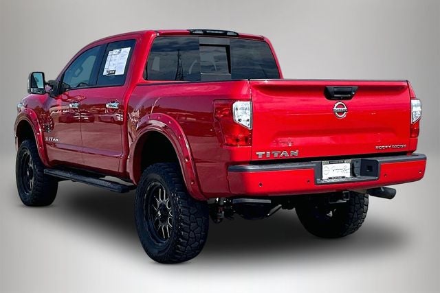 2021 Nissan Titan SV