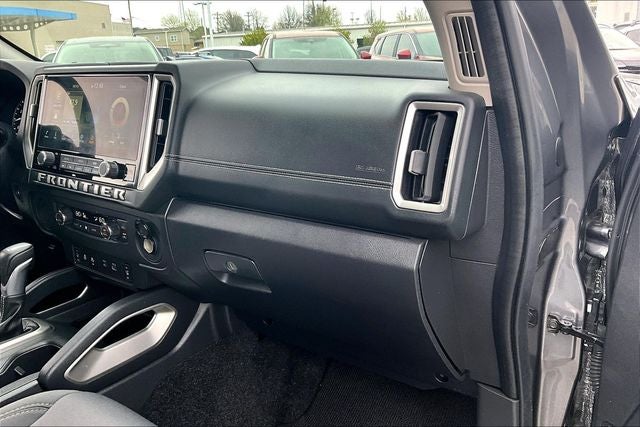 2025 Nissan Frontier SV