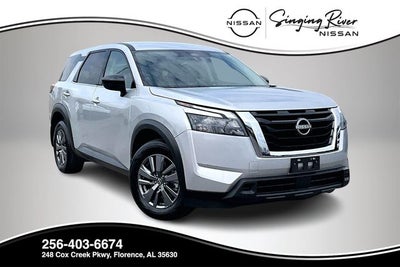 2025 Nissan Pathfinder S