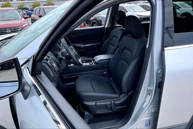 2025 Nissan Pathfinder S