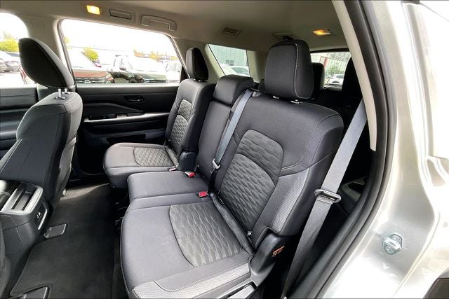 2025 Nissan Pathfinder S