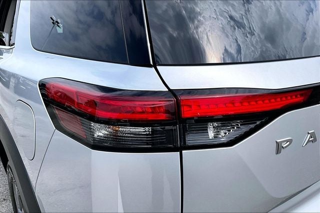 2025 Nissan Pathfinder S