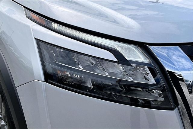 2025 Nissan Pathfinder S