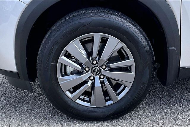 2025 Nissan Pathfinder S