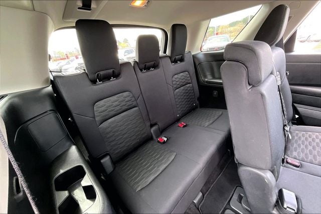 2025 Nissan Pathfinder S