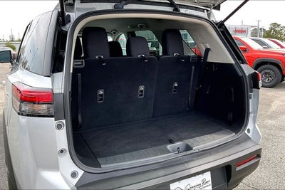 2025 Nissan Pathfinder S