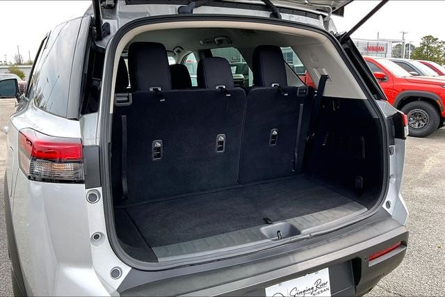 2025 Nissan Pathfinder S