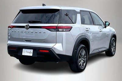 2025 Nissan Pathfinder S
