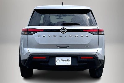 2025 Nissan Pathfinder S