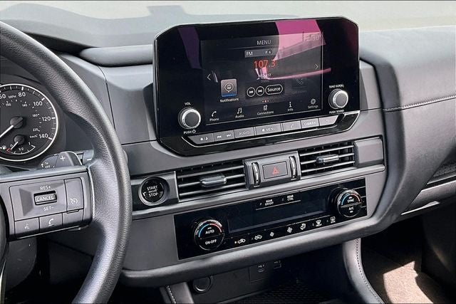 2025 Nissan Pathfinder S