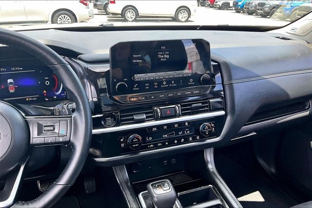 2025 Nissan Pathfinder Platinum