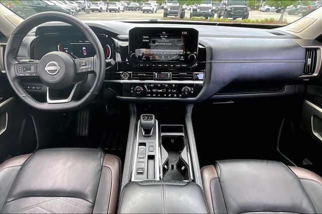 2024 Nissan Pathfinder Platinum