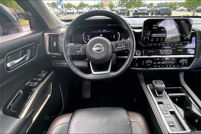 2024 Nissan Pathfinder Platinum