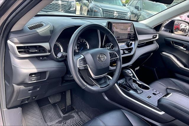 2024 Toyota Highlander Hybrid XLE