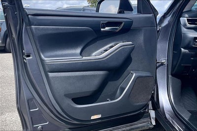 2024 Toyota Highlander Hybrid XLE