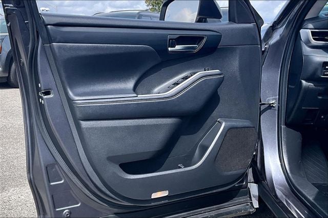 2024 Toyota Highlander Hybrid XLE