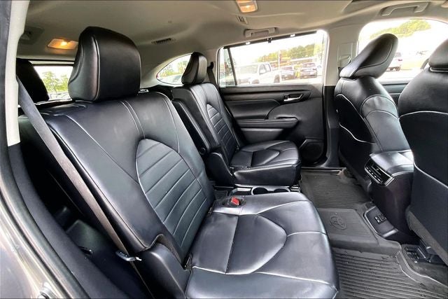 2024 Toyota Highlander Hybrid XLE