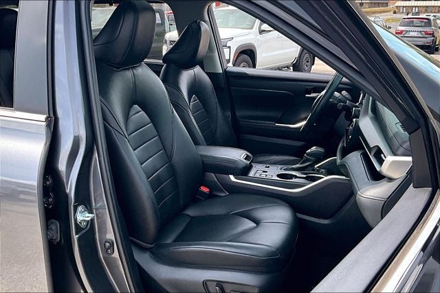 2024 Toyota Highlander Hybrid XLE