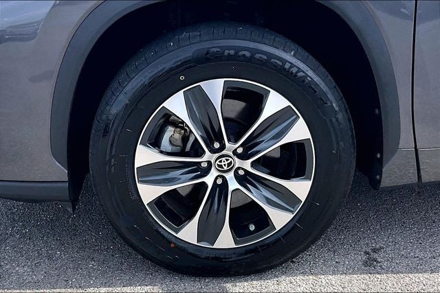 2024 Toyota Highlander Hybrid XLE