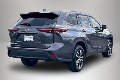 2024 Toyota Highlander Hybrid XLE