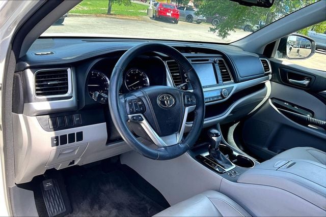 2015 Toyota Highlander XLE V6