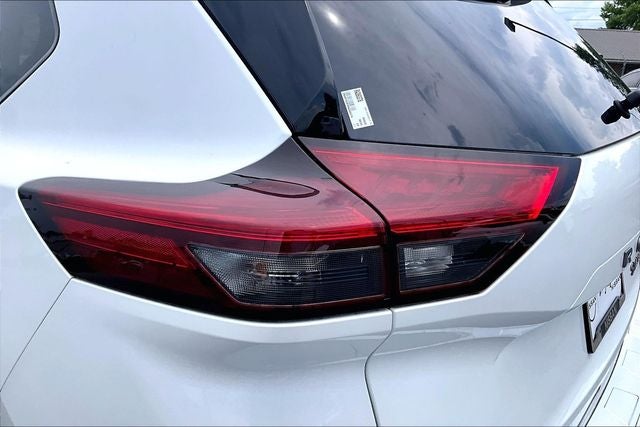 2024 Nissan Rogue SL