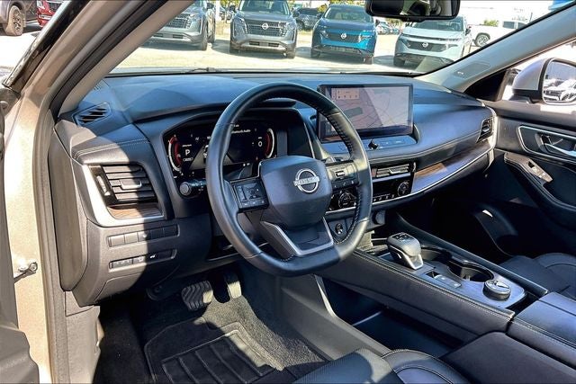 2025 Nissan Rogue Platinum