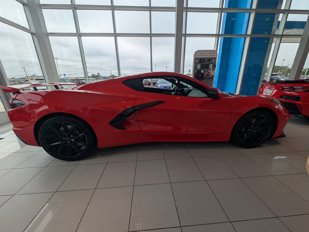 2027 Chevrolet Corvette Stingray 2LT